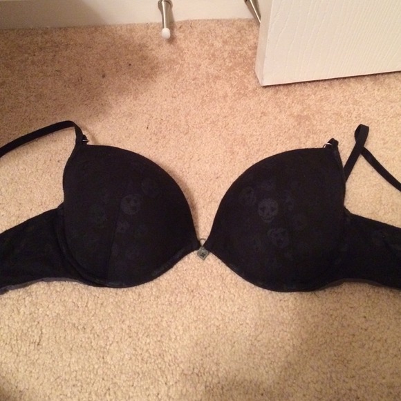 Blackheart Push-Up bra