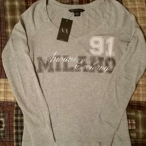 SOLD LOCAL¥¥¥¥¥A/X Women's long sleeved T-shirt.
