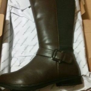 Riding boots