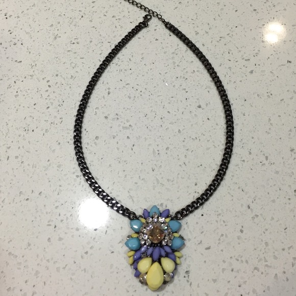 Fashion j crew style necklace