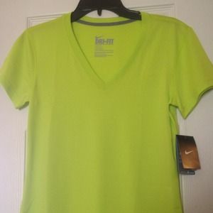 Nike dri fit shirt small new