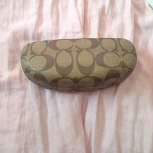 🚫sold🚫 Coach glasses case