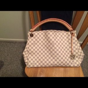 Louis Vuitton purse