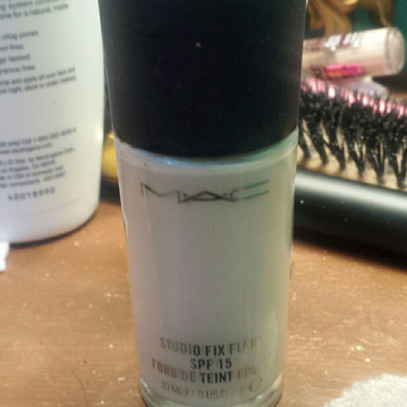 MAC Studio fix NC25