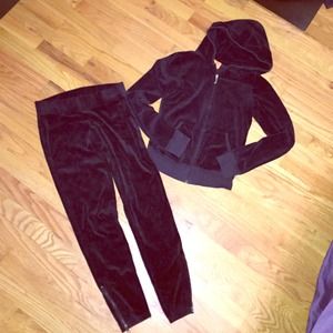 Juicy Couture black velour tracksuit outfit