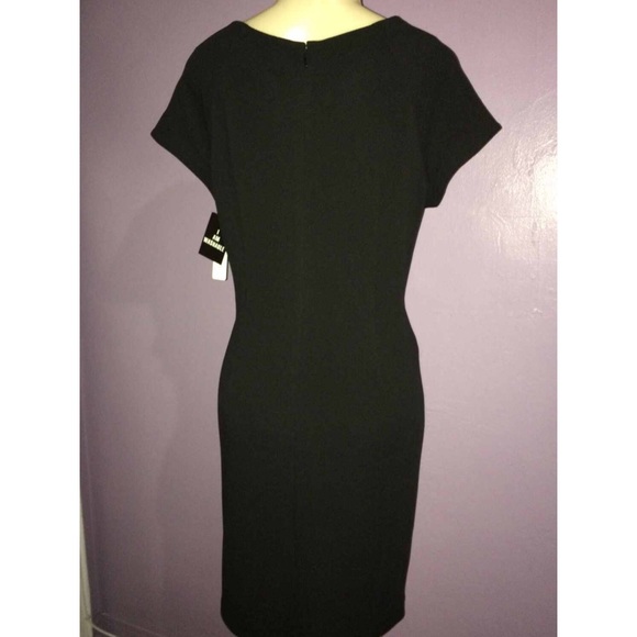 Little Black Dress with Hardware Neckline🌹 - Picture 3 of 4