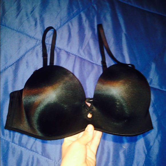 Used 1 time black Bombshell padded 36 c - Picture 2 of 3