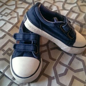 Toddler boy shoe