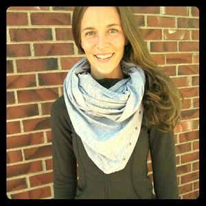 Lululemon Vinyasa multiway scarf $30 like new
