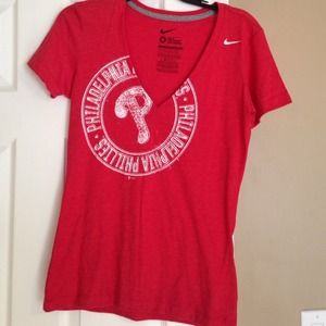 Nike Philadelphia Phillies Shirt