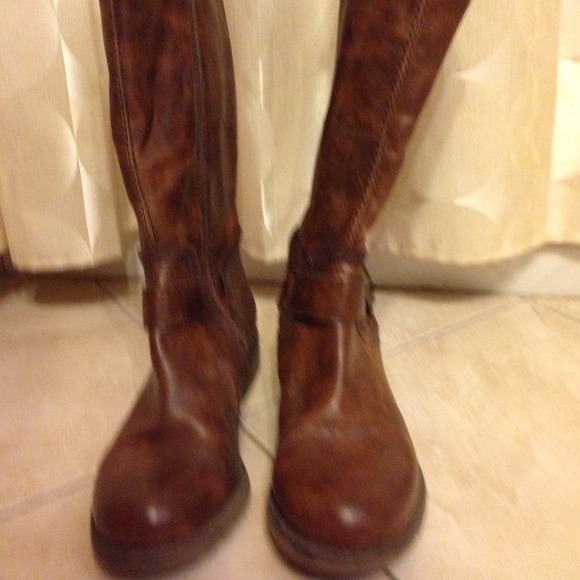 Naturalized  boot
