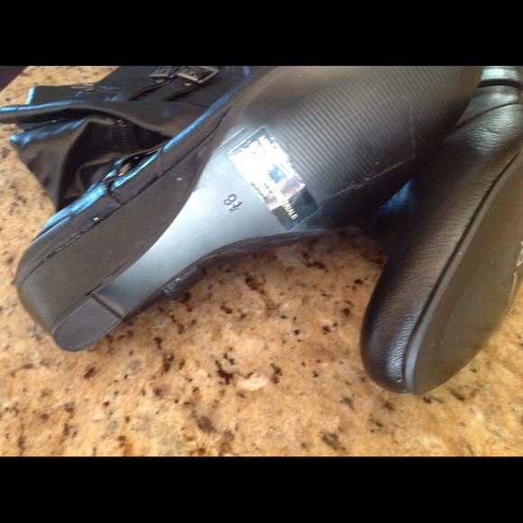 NWOT beautiful boots - Picture 3 of 3