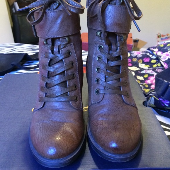 Brown combat boots - Picture 3 of 3