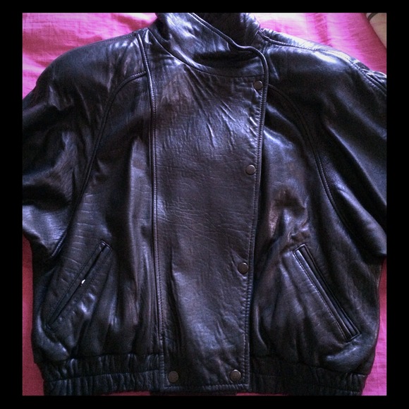 Vintage Leather Jacket - Picture 3 of 7