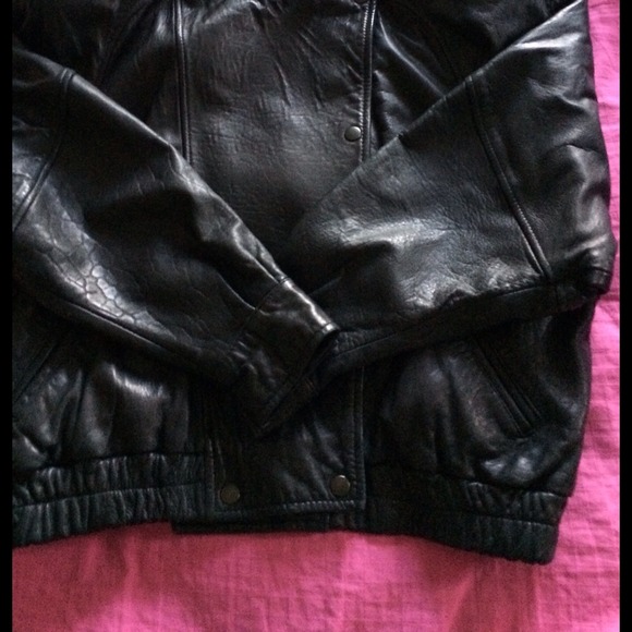 Vintage Leather Jacket - Picture 4 of 7