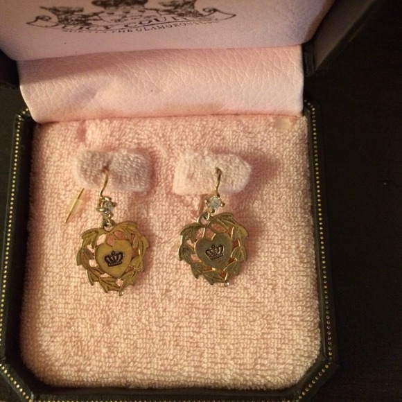 Juicy earrings never worn