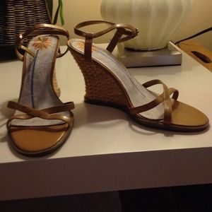 Bandolino tan wedge sandals size 6 brand new