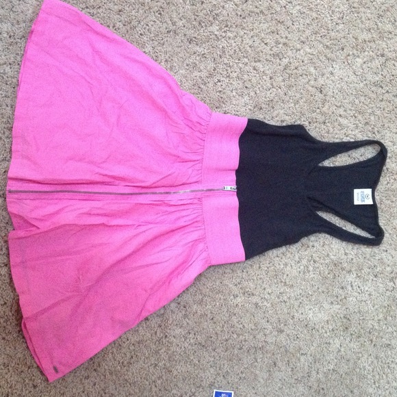 Black and pink short dress