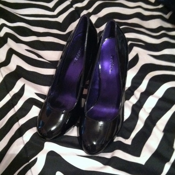 xappeal Shoes - Black pumps *REDUCED*
