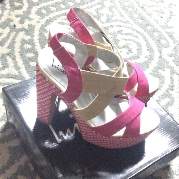 Luichiny lets ride sandals