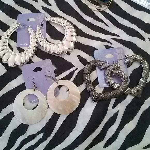 Claire's Jewelry 1 New Pairs Of Clairs Earrings Poshmark