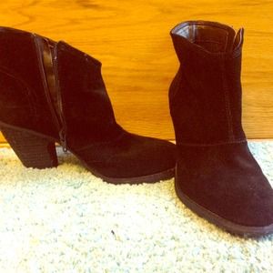 Black leather Jessica Simpson Bootie Size 6