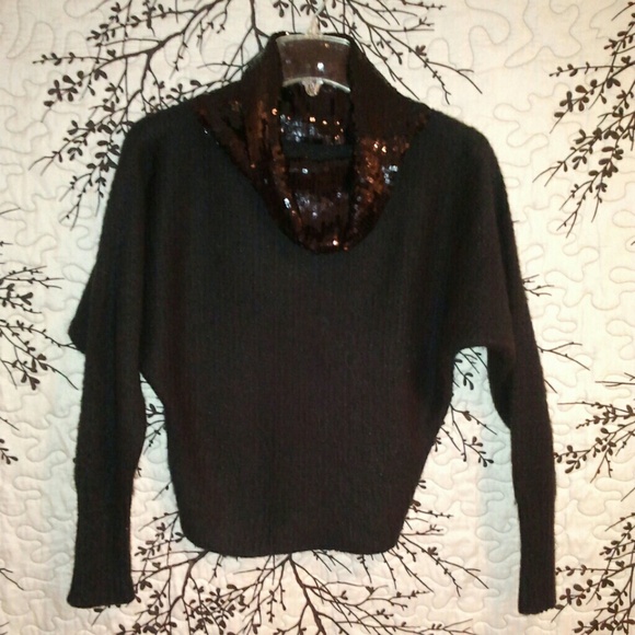 Cool sequence crop sweater