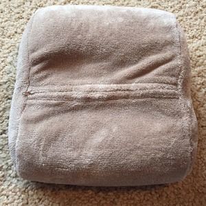 brookstone travel pillow