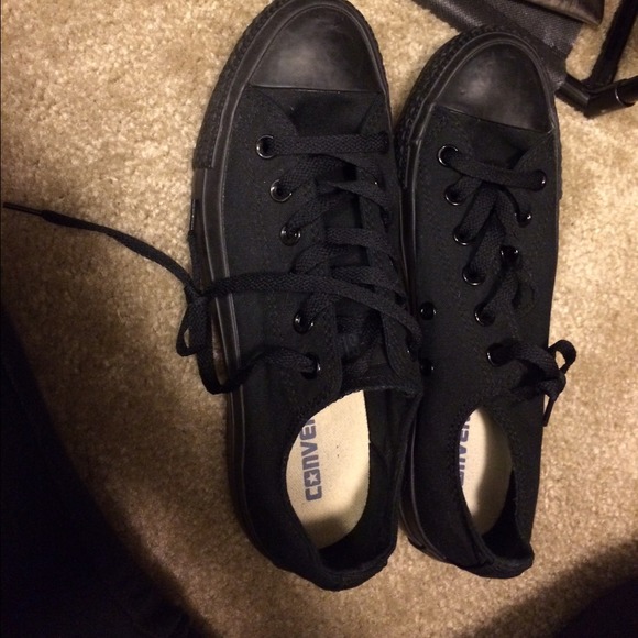 Black converse