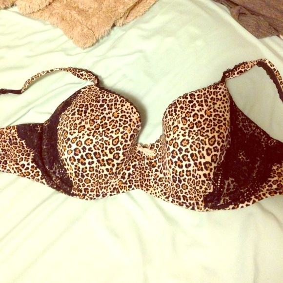 Victoria secret 36D bra never worn