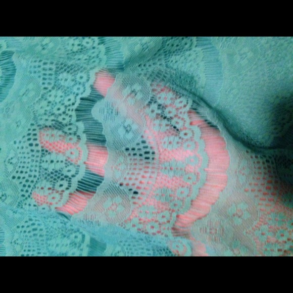 Tank top - Picture 2 of 3