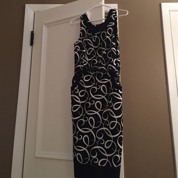 Sleeveless dress