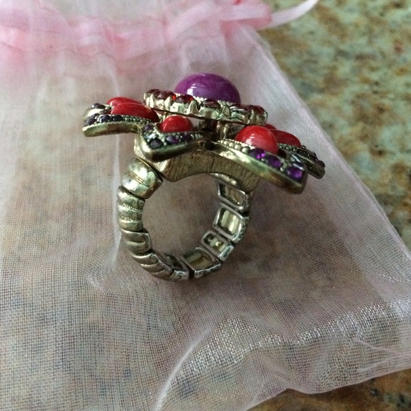 Ring - Picture 2 of 3
