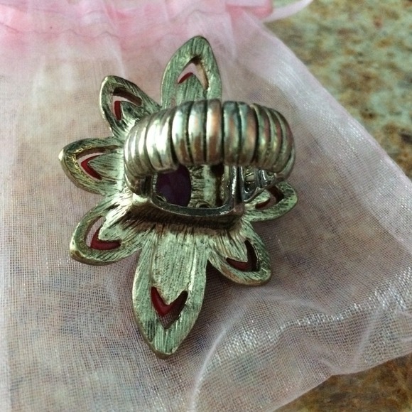 Ring - Picture 3 of 3