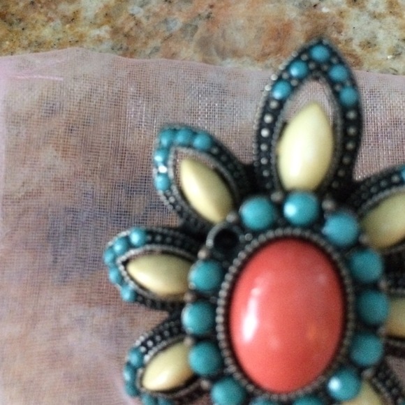 Ring - Picture 2 of 3