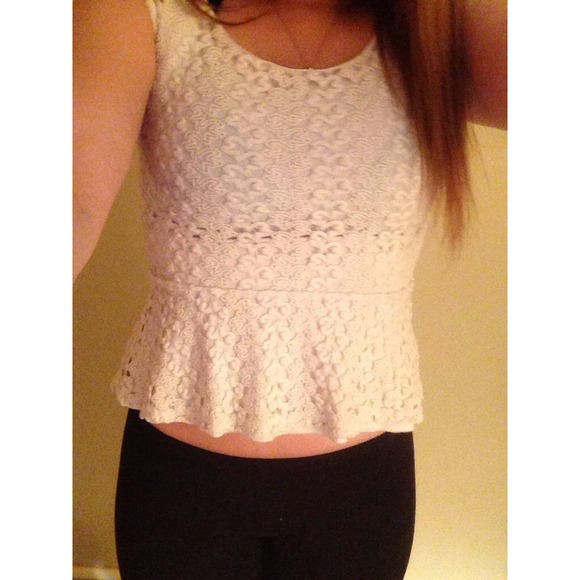 White peplum top💗 - Picture 2 of 2
