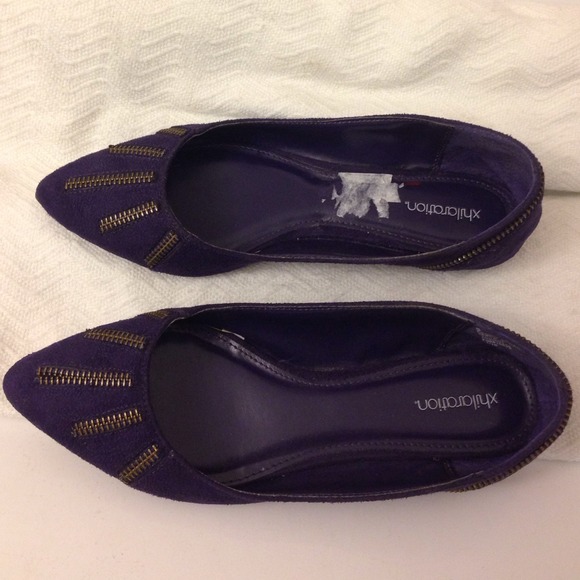 Shoes - Picture 2 of 4