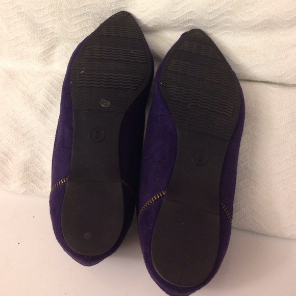 Shoes - Picture 3 of 4