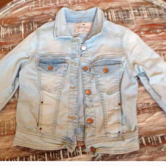 Zara denim light Jean jacket SMALL