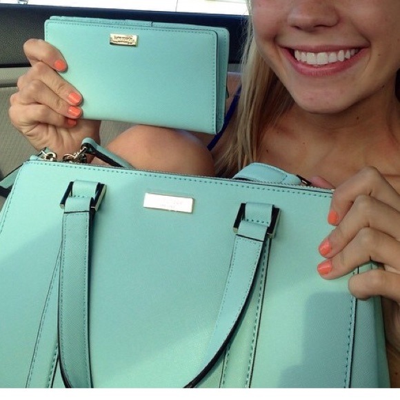 MAKE AN OFFER⚡️🌟🌟Kate spade purse and wallet