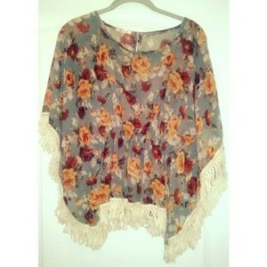 Fall Floral Flowy Top w. Fringe