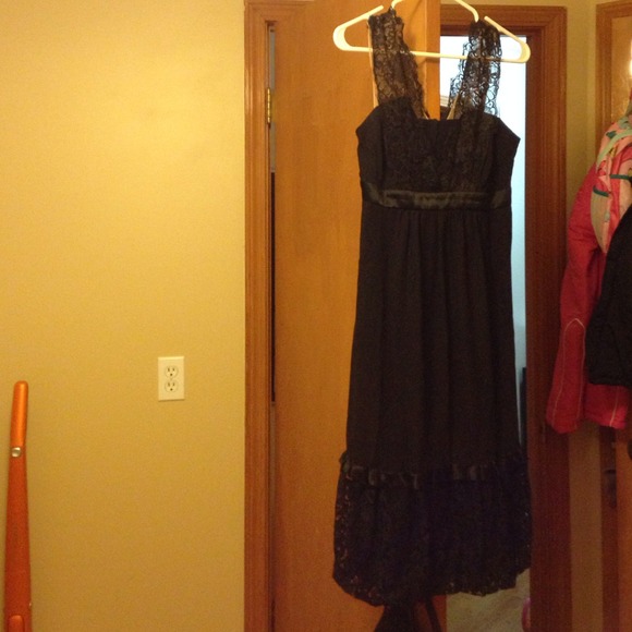 Bcbg black lace/chiffon knee/tea length dress sz 4
