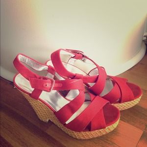 Banana republic red wedges