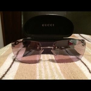 ⚡️ON HOLD⚡️Authentic Gucci Sunglasses