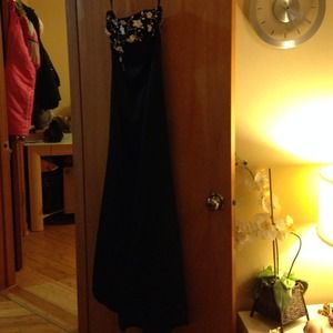 Zum Zum long black dress with slight train size 3