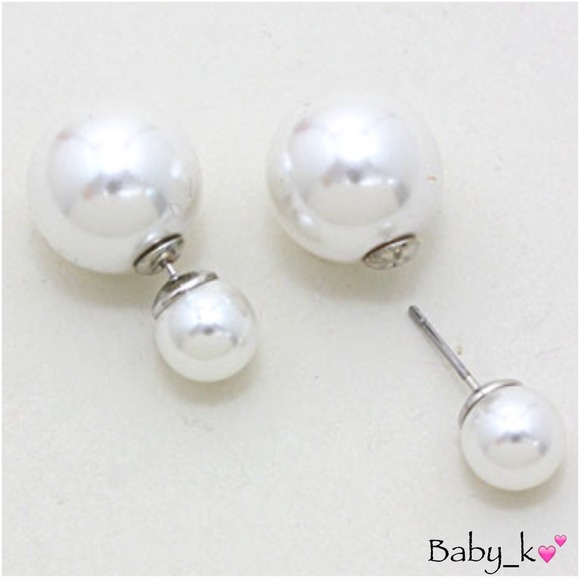 Jewelry - 🎅BOGO🎅 WHITE PEARL RHODIUM DOUBLE SIDED EARRINGS