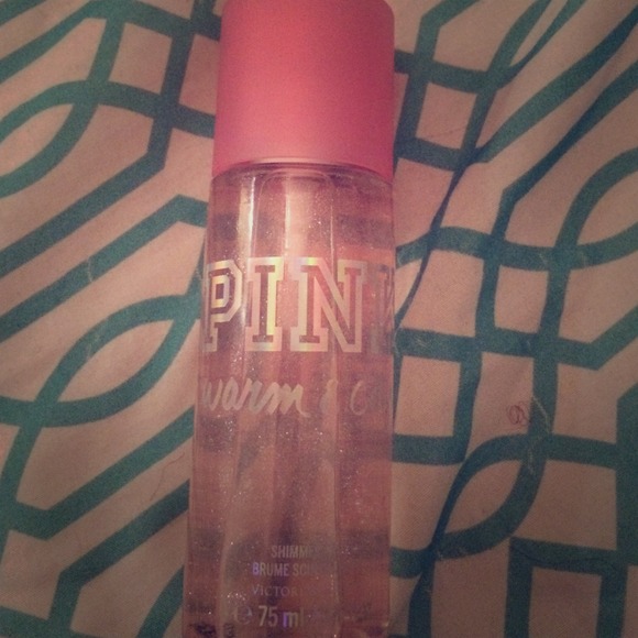 Victoria's Secret warm and cozy glitter body spray