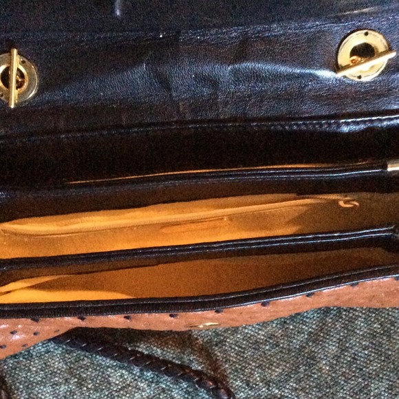 SOLD.  ❤️❤️Marco Valentino handbag - Picture 2 of 4