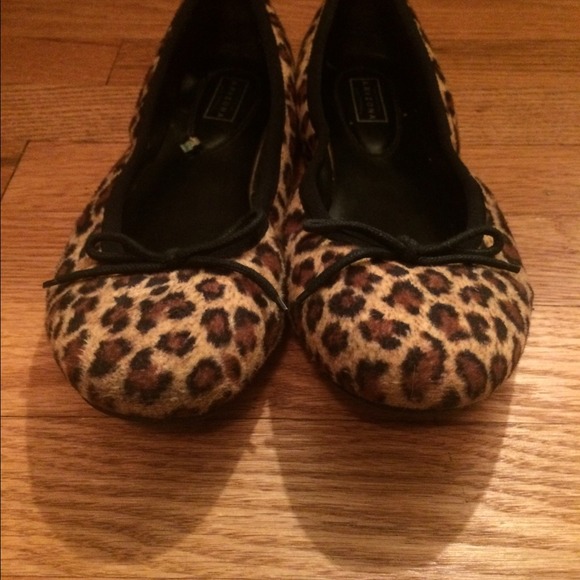 Last Call! Adorable Leopard Flats! - Picture 2 of 3