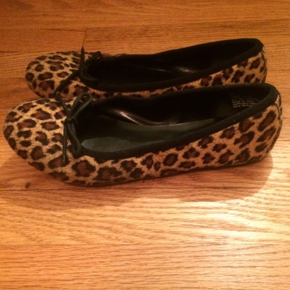 Last Call! Adorable Leopard Flats! - Picture 3 of 3